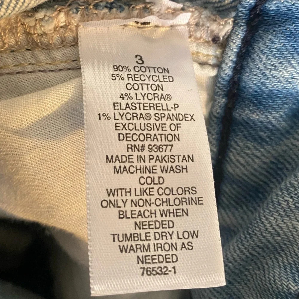 Arizona Jean Co Blue High Rise Embroidered Daisy Jeans Size 3 - Picture 5 of 5